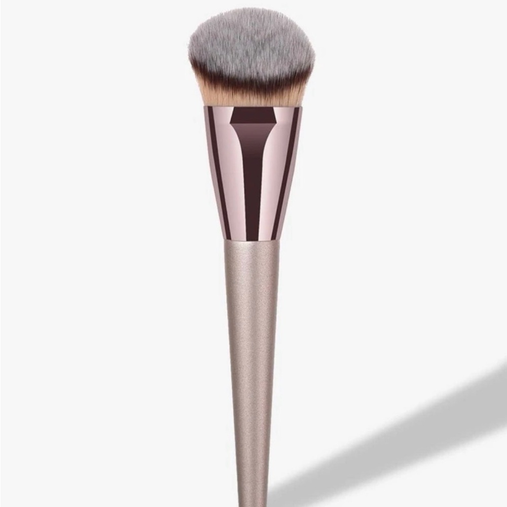 Blush brush new